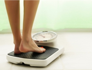 BMI、基礎代謝、カロリー…データを分析してダイエットのアドバイスをくれるアプリ「体重チェッカー」