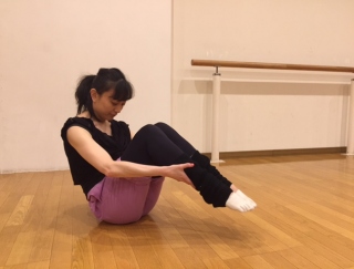 バレエダンサーが教える、体幹を鍛えるストレッチ３STEP＜上級編＞