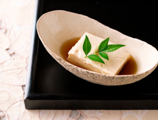 アンチエイジングに効果的！　料理研究家が教える簡単「タピオカ粉で作るごま豆腐」