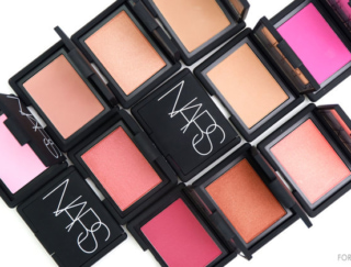 2/7発売《NARS》カルト的人気を誇る「ブラッシュ」からユニークで魅力的な新10シェードが登場！心奪われる新ブラッシュで大胆さをプラス