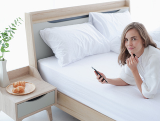支度にかかる時間を逆算して登録?! ユニークな停止方法で寝坊を防止するアプリ「絶対起きる 目覚まし時計 －バモス－」
