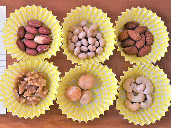 ６種のナッツの画像