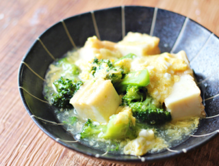 白だしだけでできちゃう、とろ～りおいしい 「厚揚げとブロッコリーの卵とじ」 #今日の作り置き