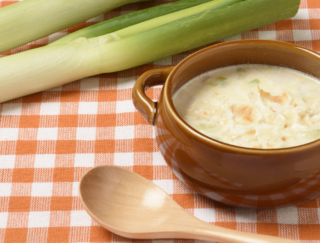 ［ネギの大量消費レシピ］スープ＆サラダの簡単料理3選