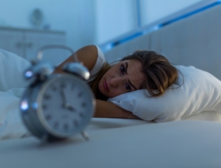 夜中や朝方に目が覚めてしまう……朝までぐっすり眠る方法が知りたい！