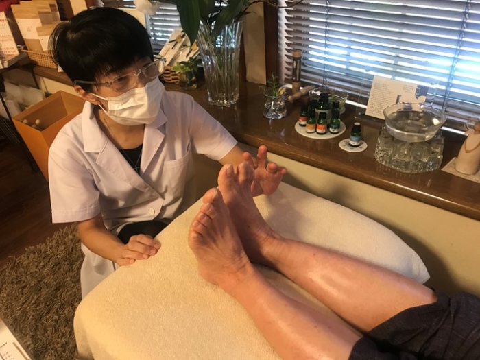 足相カウンセリング実録編 長年悩んだ足裏の角質が初めてツルツルに 肌の新陳代謝を高める足刺激方法 とは ダイエット フィットネス ヘルスケアのことならfytte フィッテ