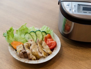 米と食材を投入するだけ！ 炊飯器だけでできる究極のズボラ飯「同時メシ」って何？