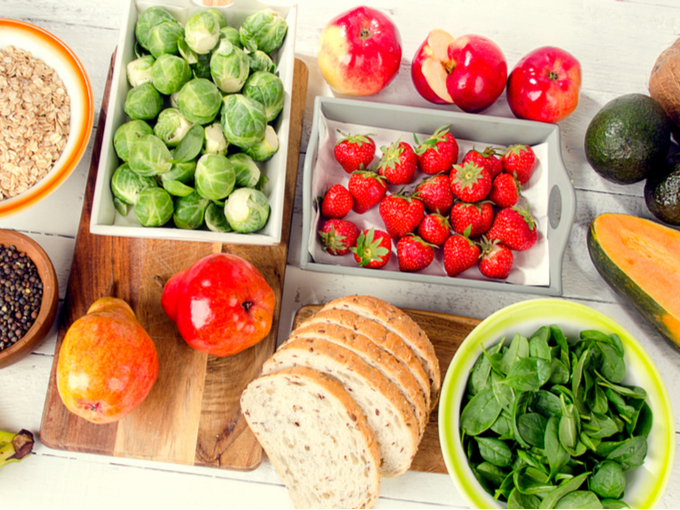 野菜や果物、穀物など食物繊維が豊富な食材
