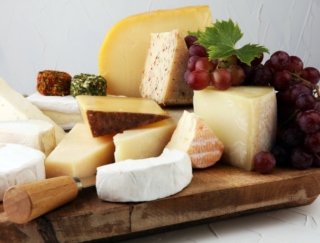 「ナチュラルチーズ」と「プロセスチーズ」の違いはわかる？～ダイエットに役立つ栄養クイズ～