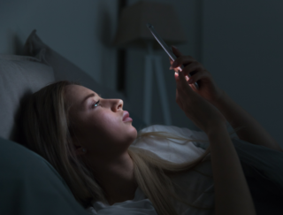海外研究で示された睡眠トラブルとメンタルヘルスの深い関係とは…？