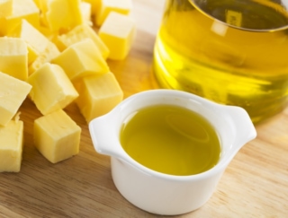 えごま油、ココナッツオイル、オリーブ油、バター、いちばんカロリーが低いのは？～ダイエットに役立つ栄養クイズ～