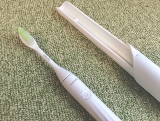 磨きにくい歯の裏側までツルツル！ 携帯できる電動歯ブラシが便利 #Omezaトーク
