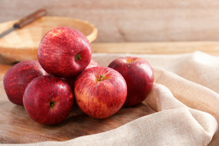 ずばり、「りんご１個」のカロリーはどのくらい？～ダイエットに役立つ栄養クイズ～