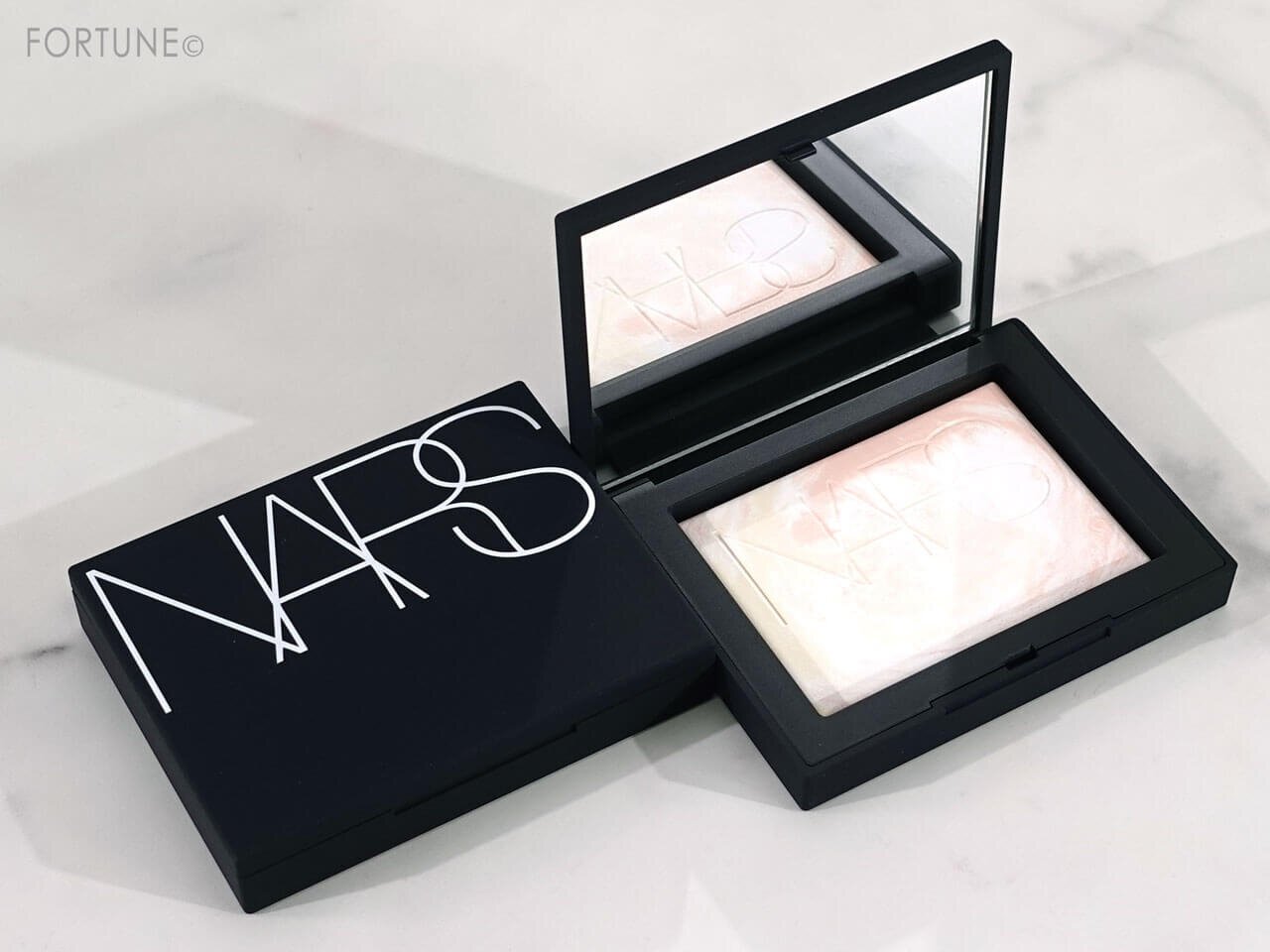 NARS“リフ粉”23年春限定新色｜『ライトリフレクティング プリズマ