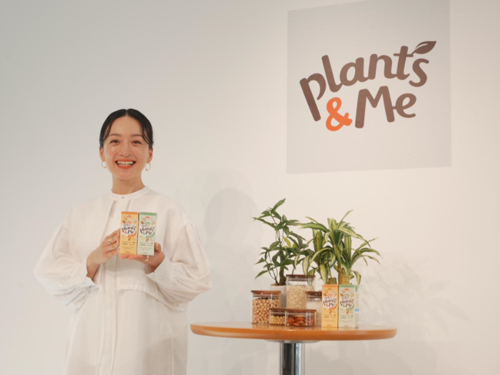 日本初！ 5種の植物素材をブレンドした注目のヘルシー飲料「Plants&Me（プランツアンドミー）」試飲レポ