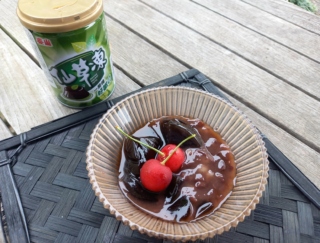 カルディ「仙草ゼリー」のほろ苦い味がクセになる。蒸し暑い日にさっぱりいただける、台湾スイーツ！ #Omezaトーク