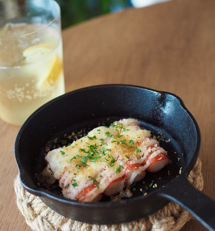 カニカマのマヨパン粉焼き 