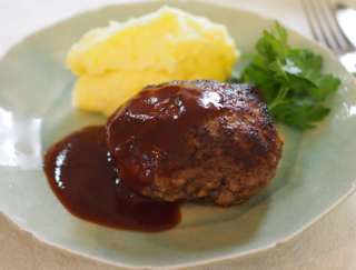 ハンバーグの作り方！プロ直伝ジューシーな焼き方＆付け合わせも