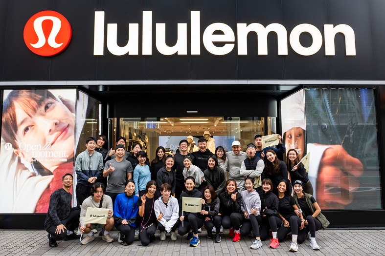 ルルレモン」が、渋谷駅前に日本最大のフラッグシップ店をオープン