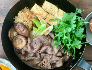 すき焼きレシピ！プロの具材順番＆黄金比の割下の作り方、絶品〆