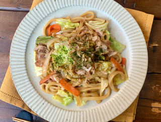 焼うどんレシピ！プロの味つけと失敗なしのモチッと食感のコツ