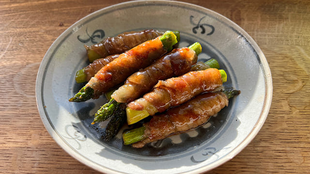 アスパラ豚肉巻きレシピ!プロ直伝バラけないコツ&タレの絡め方 top