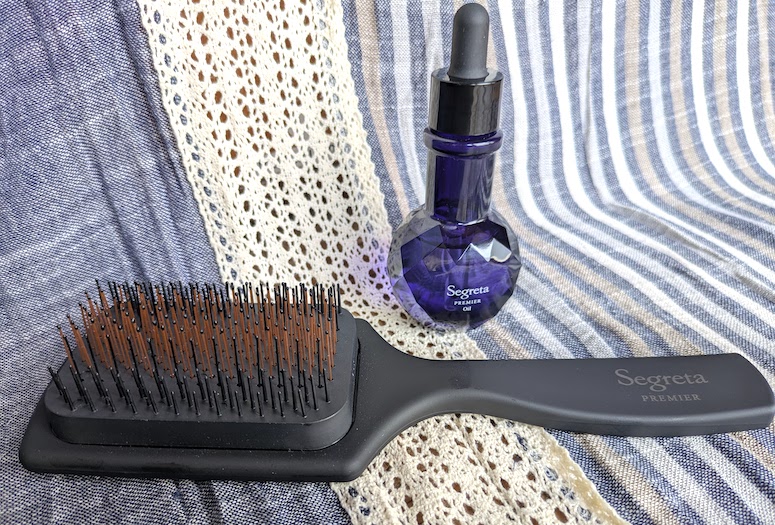 髪のエイジング＆ツヤ髪ケア！ 毛量が多くてもブラシが通り抜ける快感