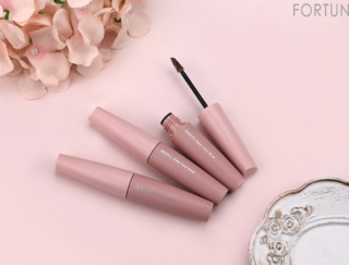 デジャヴュ25年秋コスメ|新作眉マスカラ『シアーカラーブロウ』を全色レビュー♡究極のナチュラル眉に!