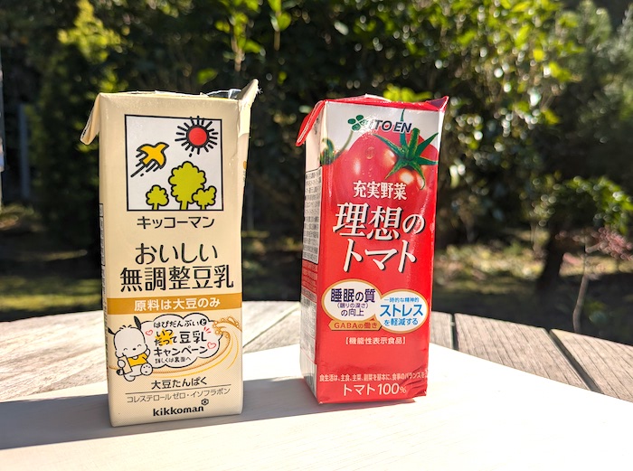 キッコーマンの豆乳と伊藤園のトマトジュース