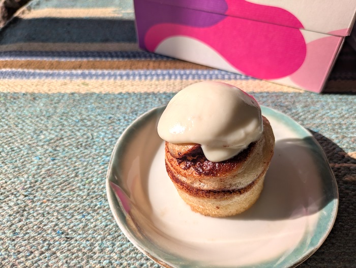 プラントベースのシナモンロール