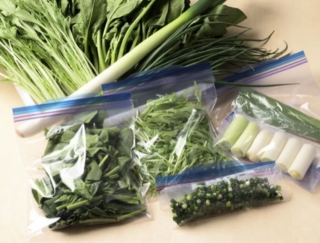 ［野菜の冷凍保存］ほうれん草やネギなど、生のまま冷凍するコツ