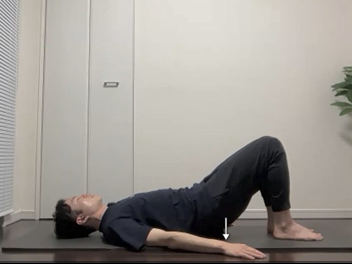 姿勢改善おうちピラティス