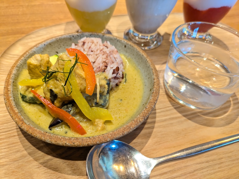 CHOMPOOのタイカレー