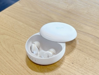 隣のいびきも機内の騒音もシャットアウト！ 睡眠特化型イヤホン「Soundcore Sleep A30」で手に入れた“究極の熟睡”体験レポ #Omezaトーク