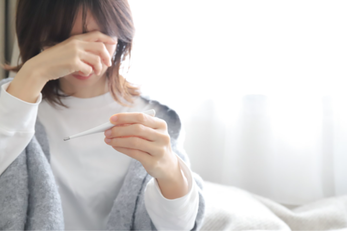 体調不良 発熱のイメージ