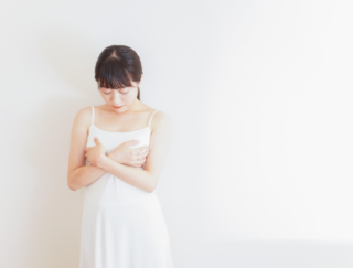 私たちの体と心を守る「女性ホルモンの基礎知識」。一生を支え、うるおいと健康のメカニズム