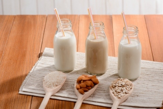 キレイやせ効果抜群 ダイエットに効果的な植物性ミルクの飲み方 選び方 ダイエット フィットネス ヘルスケアのことならfytte フィッテ
