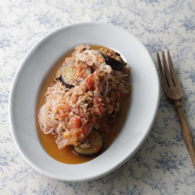 しらたきヌードル・ひき肉となすのトマトソースパスタの完成イメージ