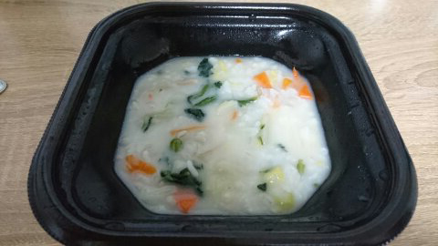 野菜でまんぷく！ほっとあったか 鶏と生姜のスープご飯(もち米入り)