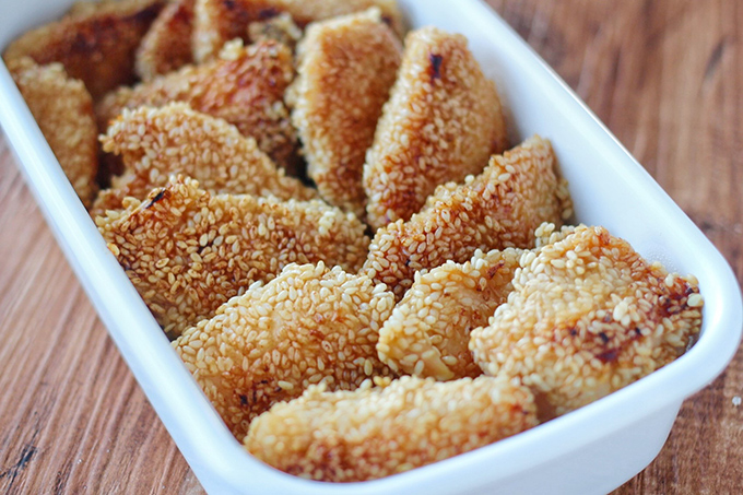 プチプチ食感と香ばしい風味がやみつきに 鶏むね肉のごま焼き 今日の作り置き ダイエット フィットネス ヘルスケアのことならfytte フィッテ