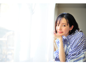 シンプルなスキンケア、睡眠、食前のフルーツ、白湯…ベッキーさんのキレイ習慣<前編>