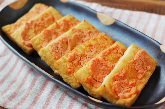 おつまみや夜食にもオススメ 材料３つで作れちゃう 厚揚げの明太焼き 今日の作り置き ダイエット フィットネス ヘルスケアのことならfytte フィッテ