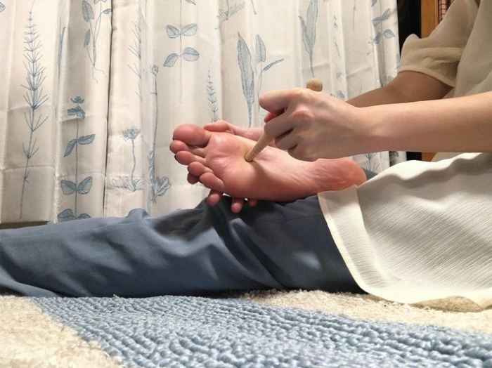 ３週間の足刺激生活レポ 赤い足裏は猛暑疲れのサイン この秋に体調を崩さないための立て直し方法とは ダイエット フィットネス ヘルスケアのことならfytte フィッテ
