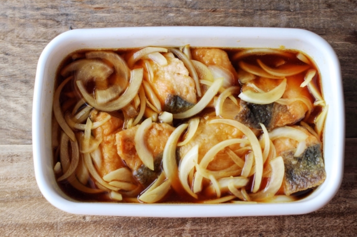 あと味さっぱり 秋の味覚 鮭と玉ねぎのカレーマリネ 今日の作り置き ダイエット フィットネス ヘルスケアのことならfytte フィッテ