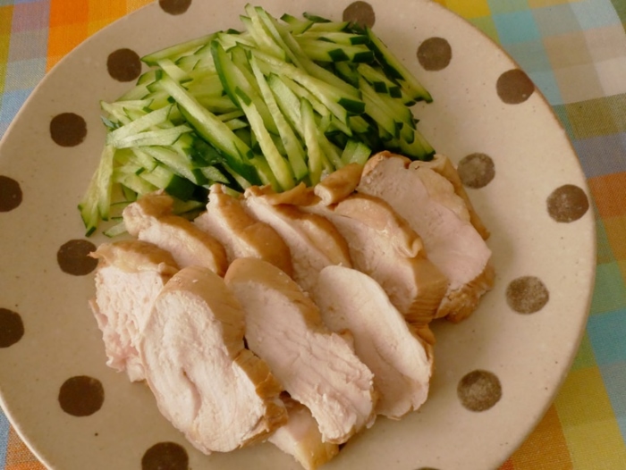 調理 サラダ チキン 低温 低温調理で鶏胸肉を調理する