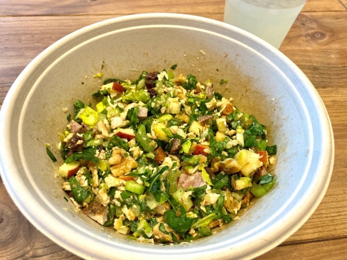 サラダだけなのにお腹いっぱいってウソでしょ スプーンで食べる新感覚のcrisp Salad Worksに行ってみた Omezaトーク ダイエット フィットネス ヘルスケアのことならfytte フィッテ